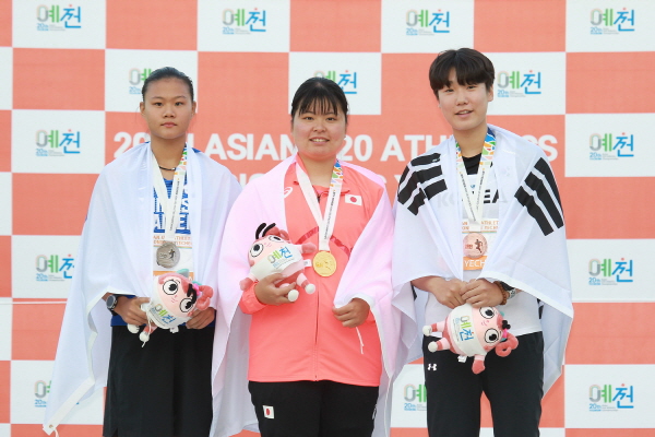 예천여고 양석주, 여자 창던지기 동메달…한국 첫 메달